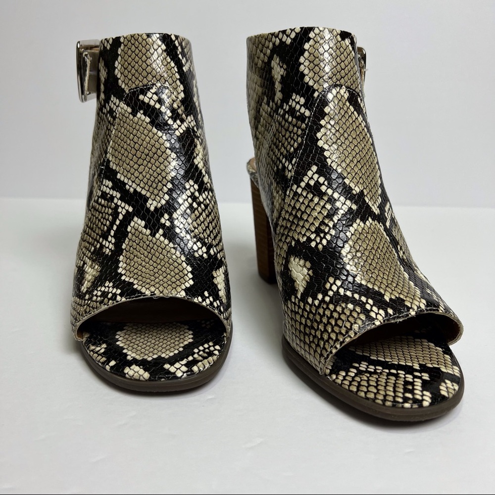 Vionic Snake Print Open Toe Heeled Sandal Size 8 … - image 2